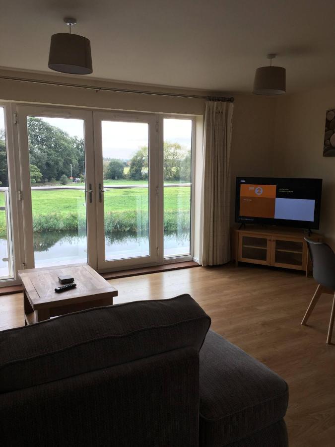 Penthouse Apartment On The River - 65 Skipper Way 성니오츠 외부 사진