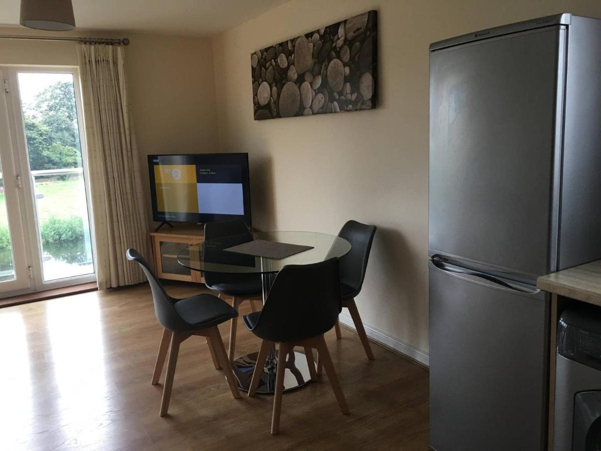 Penthouse Apartment On The River - 65 Skipper Way 성니오츠 외부 사진